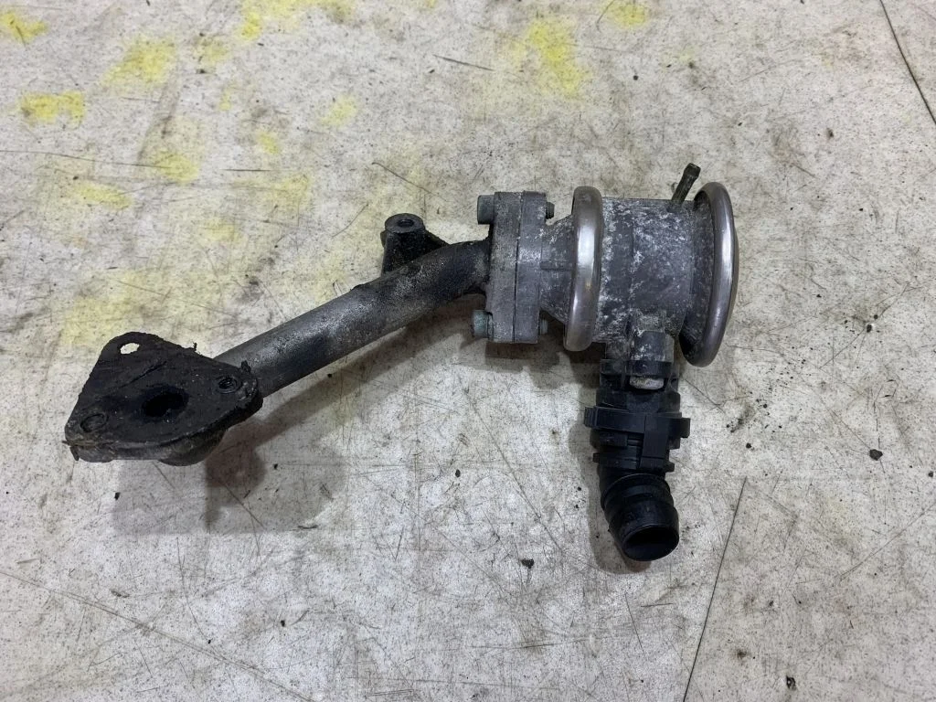 Клапан EGR Audi A6 C5
