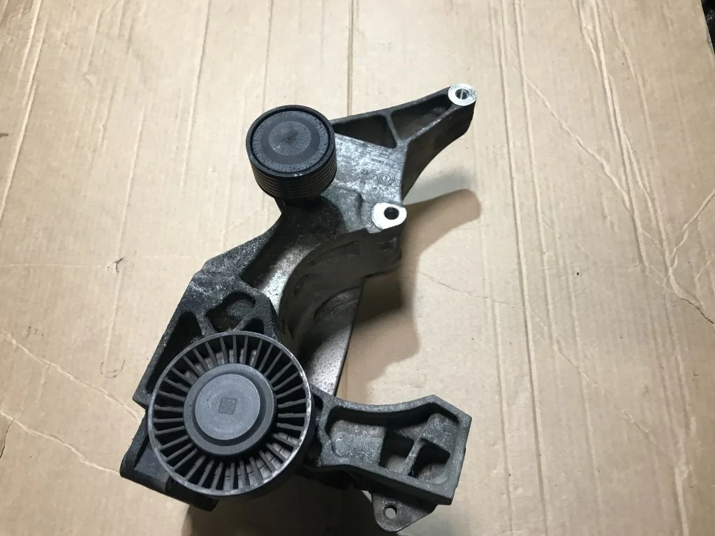 Кронштейн генератора BMW E87 E90