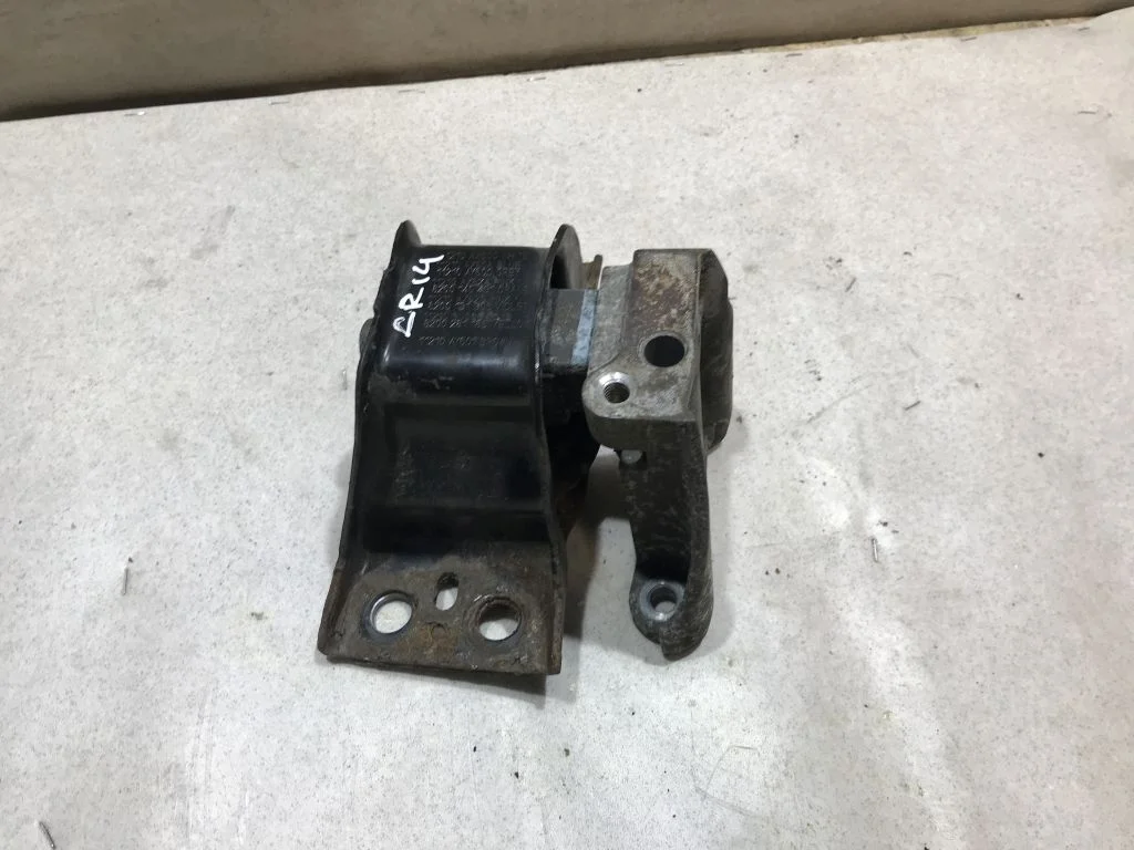 Опора правая Nissan Note E11 CR14