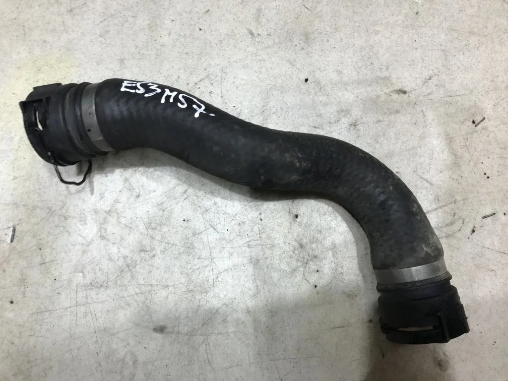 Патрубок системы охлаждения BMW E53