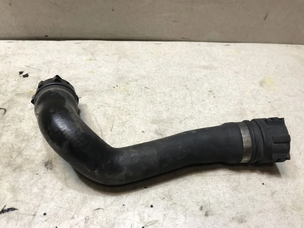 Патрубок системы охлаждения BMW E53