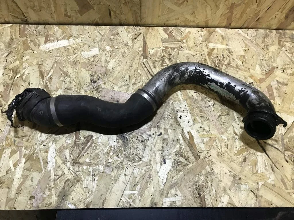 Патрубок интеркулера BMW E60 E61