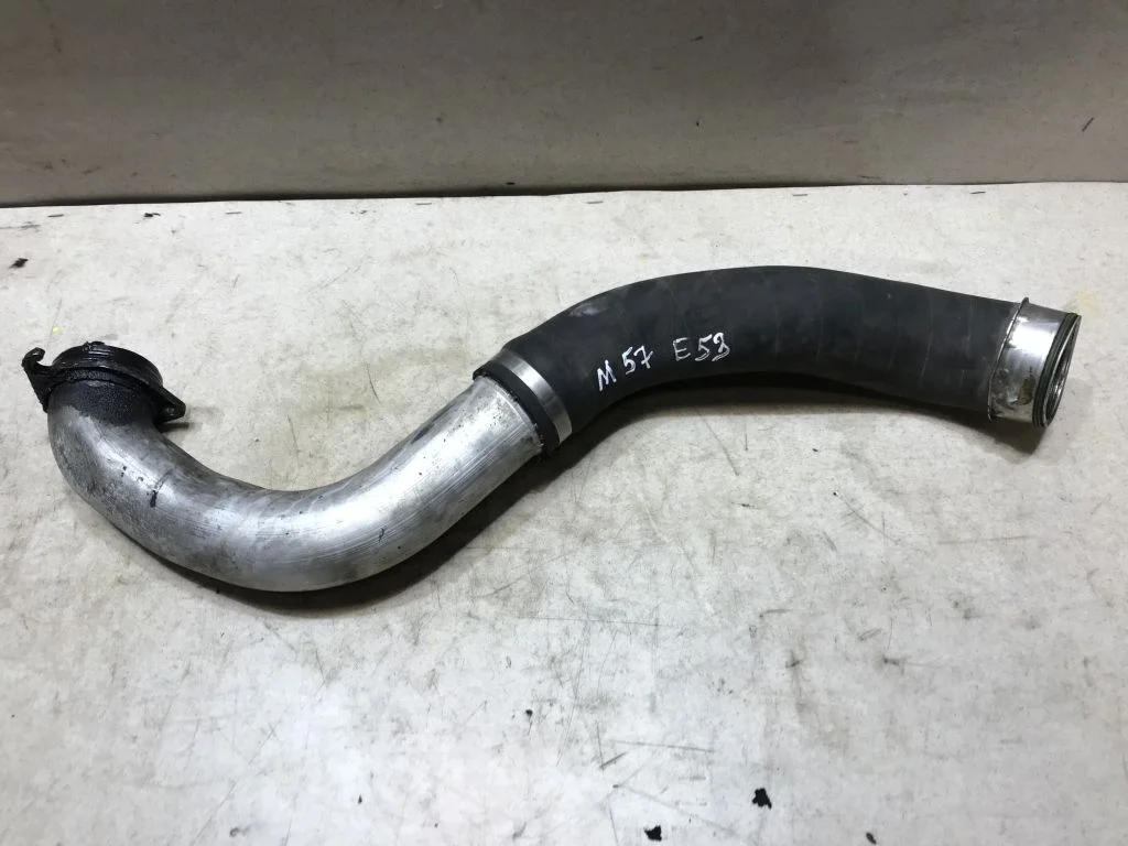 Патрубок интеркулера BMW X5 E53