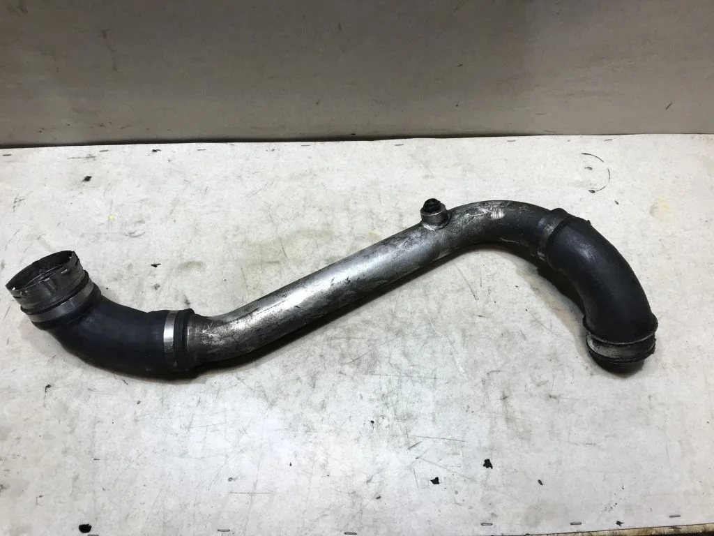 Патрубок интеркулера BMW X5 E53