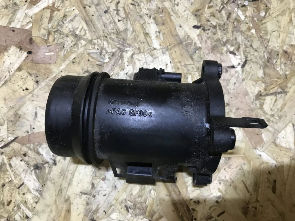 Патрубок с датчиком BMW F10 E90 E92 F01 F07 E70