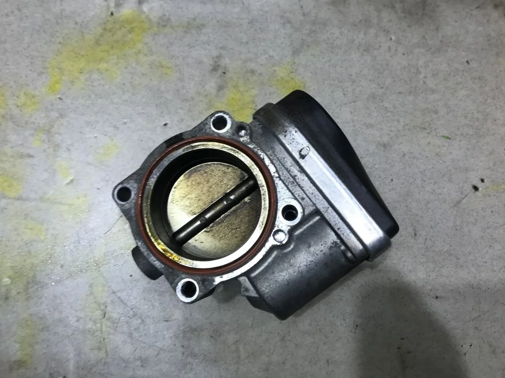 Дроссельная заслонка BMW E90 E87