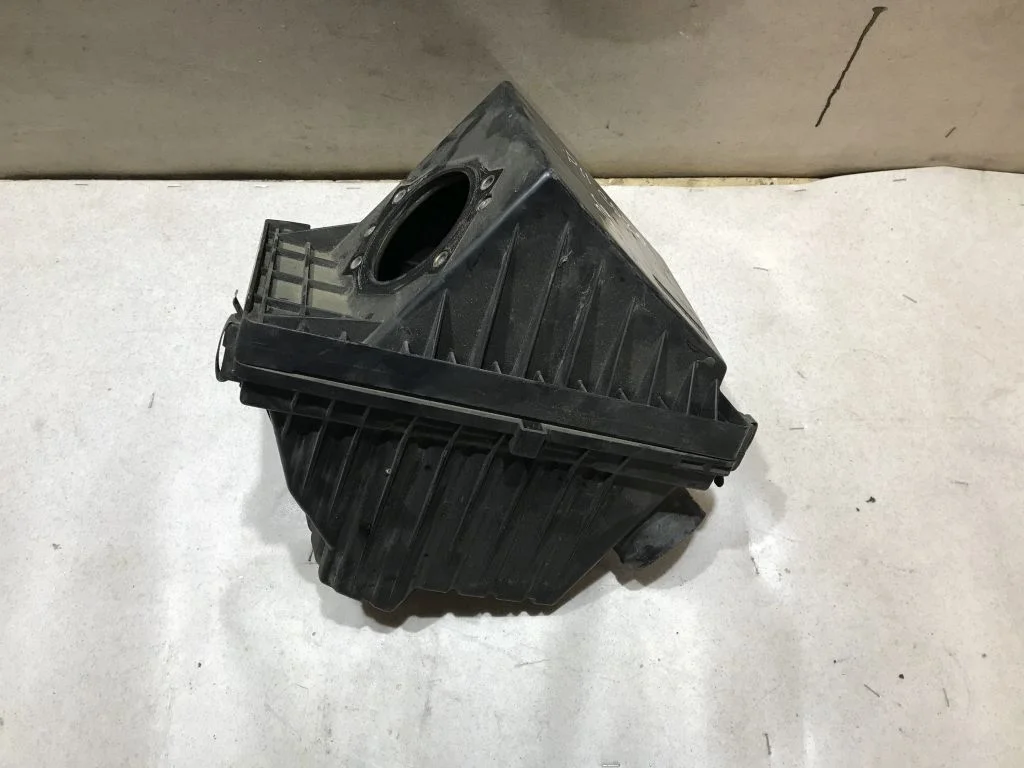 Корпус воздушного фильтра NIssan