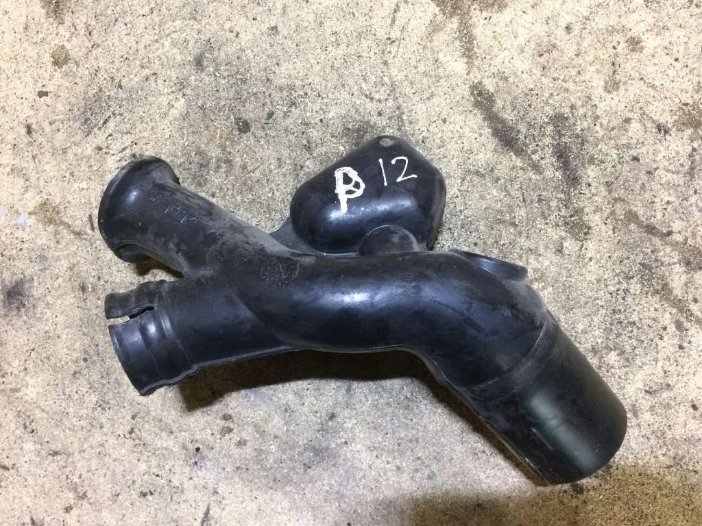 Воздуховод фильтра Nissan Primera P12