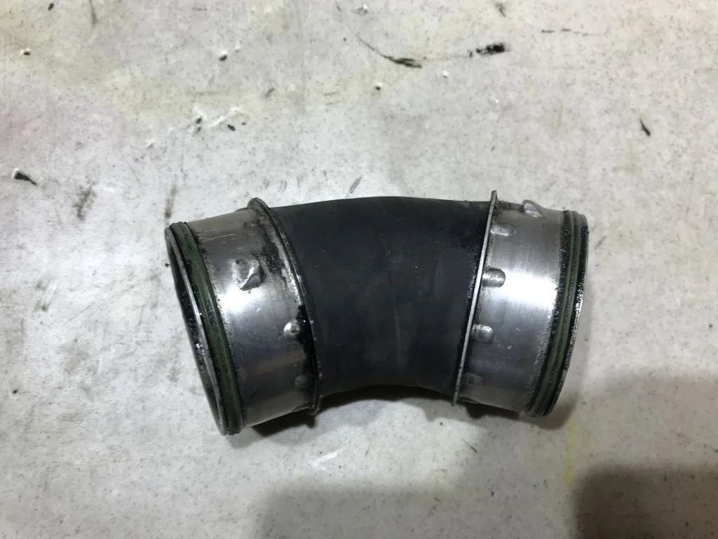 Патрубок интеркулера VW Touareg 1 2.5 BAC