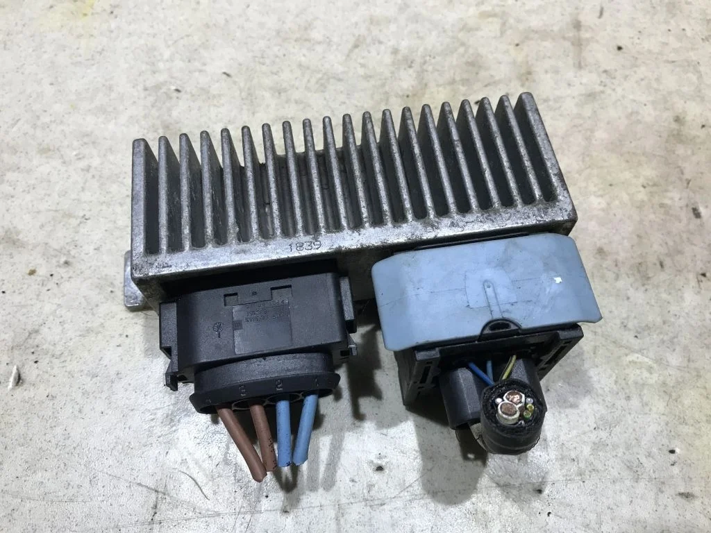 Реле свечей накала Nissan Renault