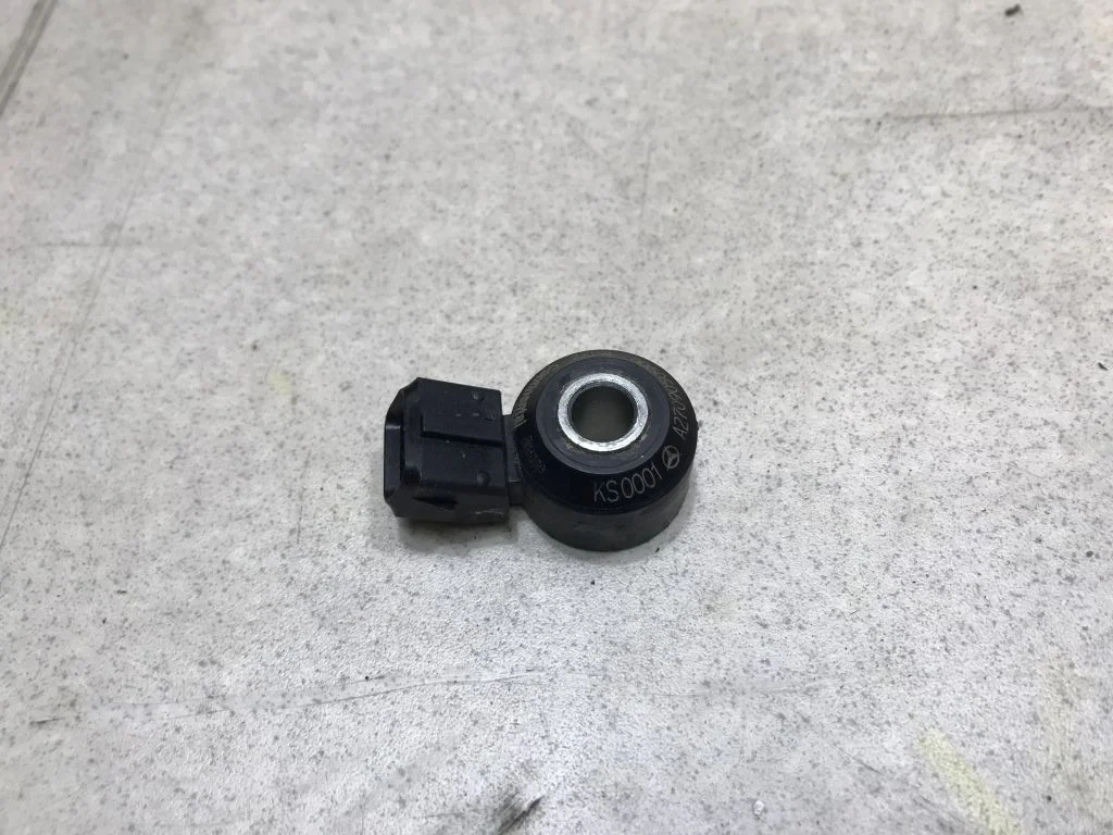 Датчик детонации Mercedes A2709050900