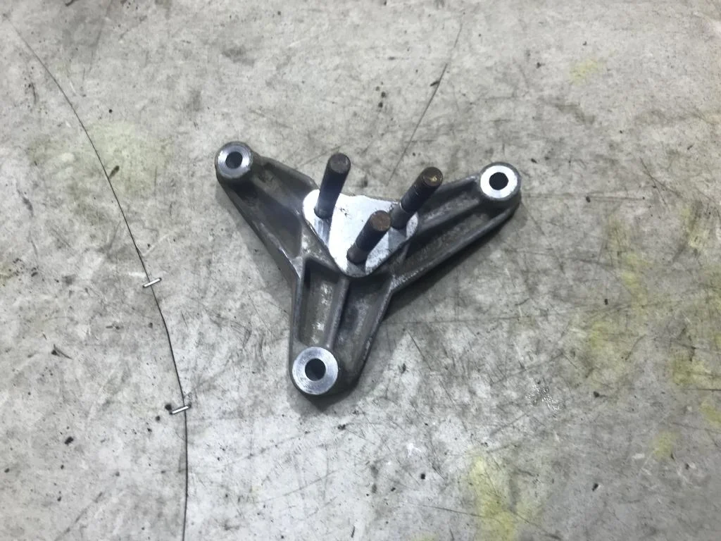 Кронштейн МКПП Mitsubishi Space Star