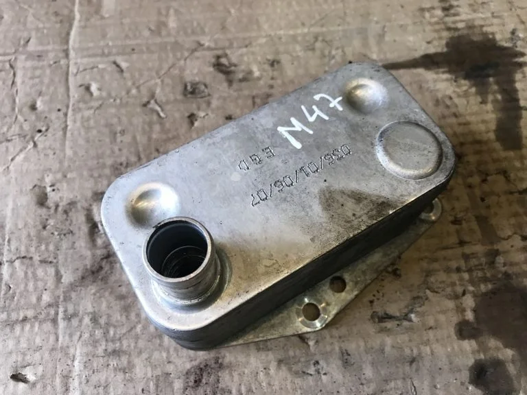 Радиатор масляный BMW 11427787698