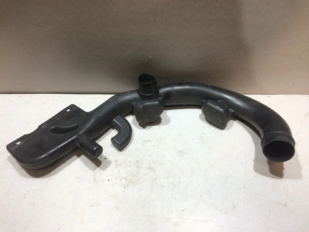 Воздухозаборник Nissan Qashqai J10