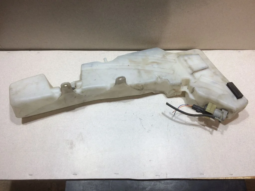 Бачок омывателя Nissan Navara D40