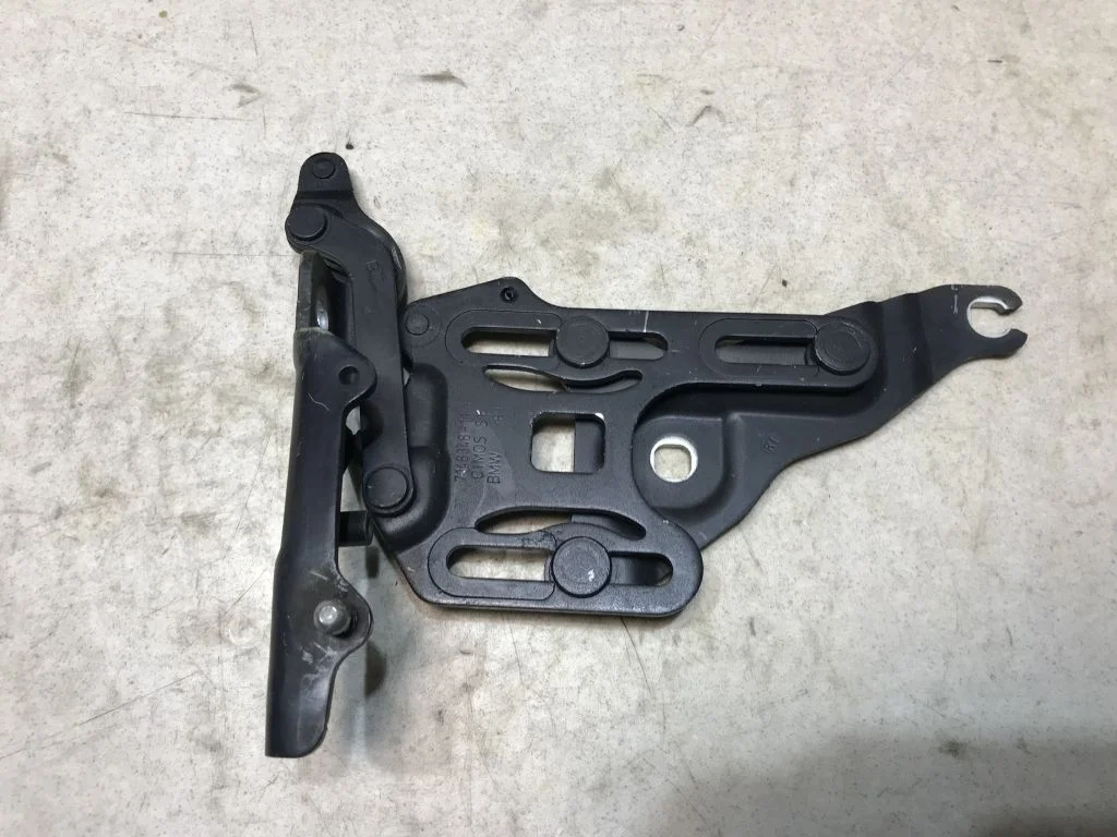 Петля капота правая BMW E70 E71