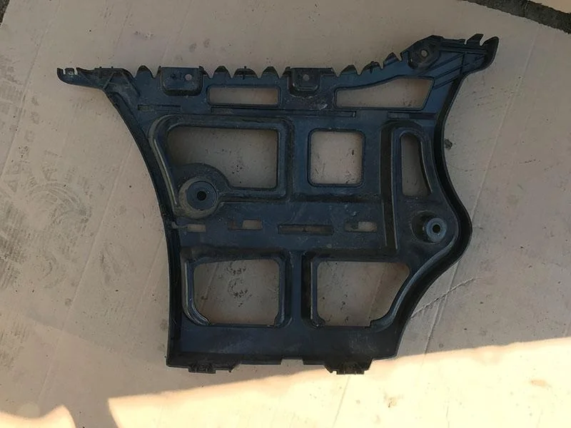 Направляющая заднего бампера E90 E91