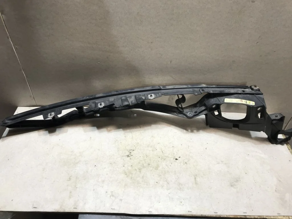 Кронштейн крыла левый BMW E70 E71