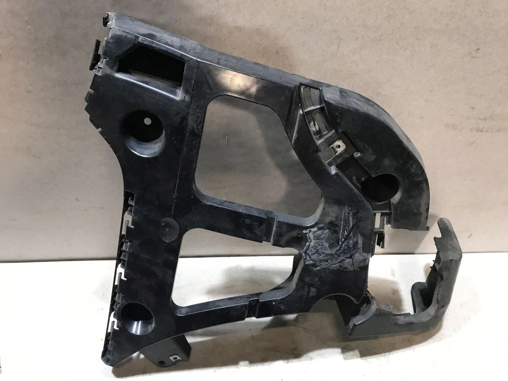 Направляющая заднего бампера BMW E70