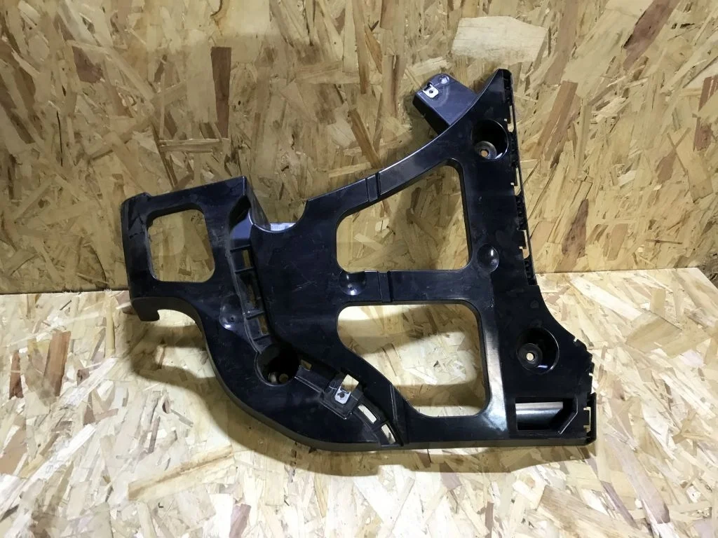 Направляющая заднего бампера BMW X5 E70