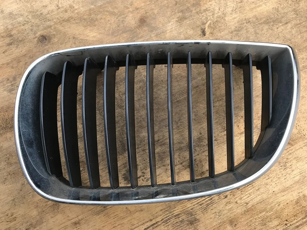 Решетка радиатора левая BMW E87 Е81