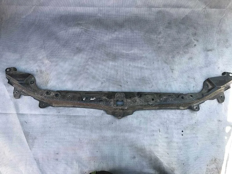 Панель передняя BMW E60 E61