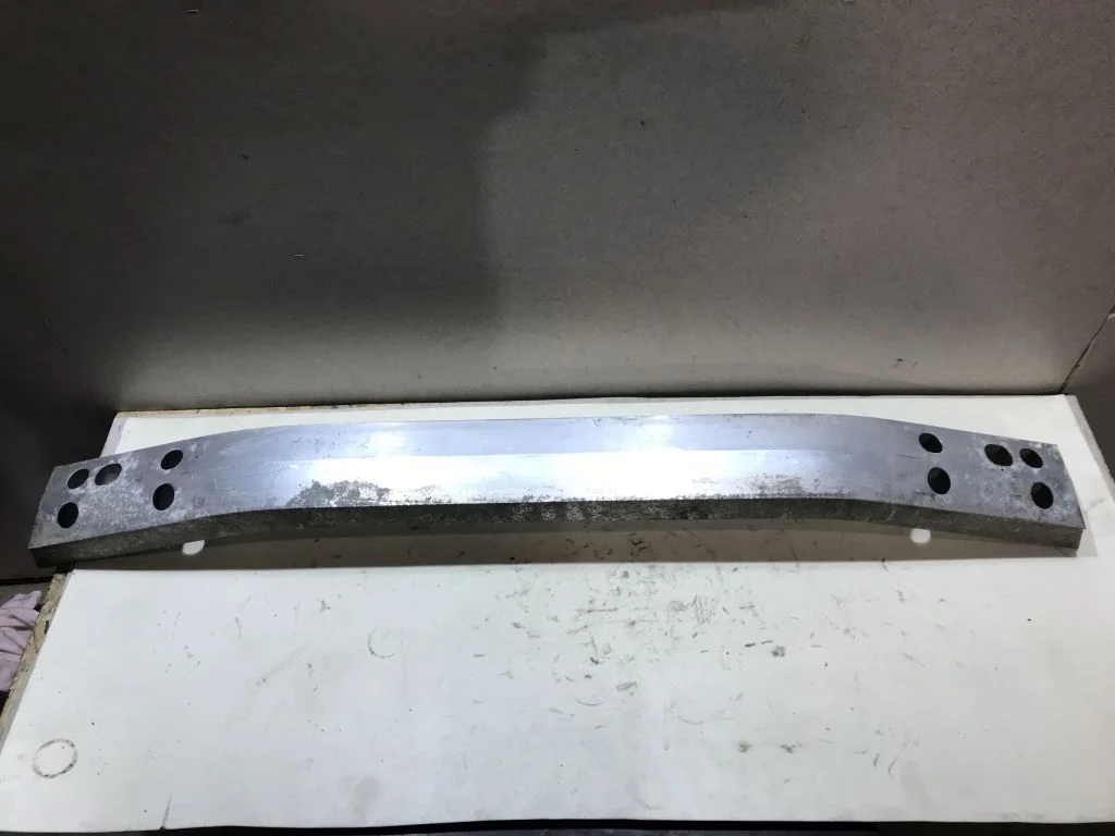 Усилитель бампера Lexus IS 250 350 220