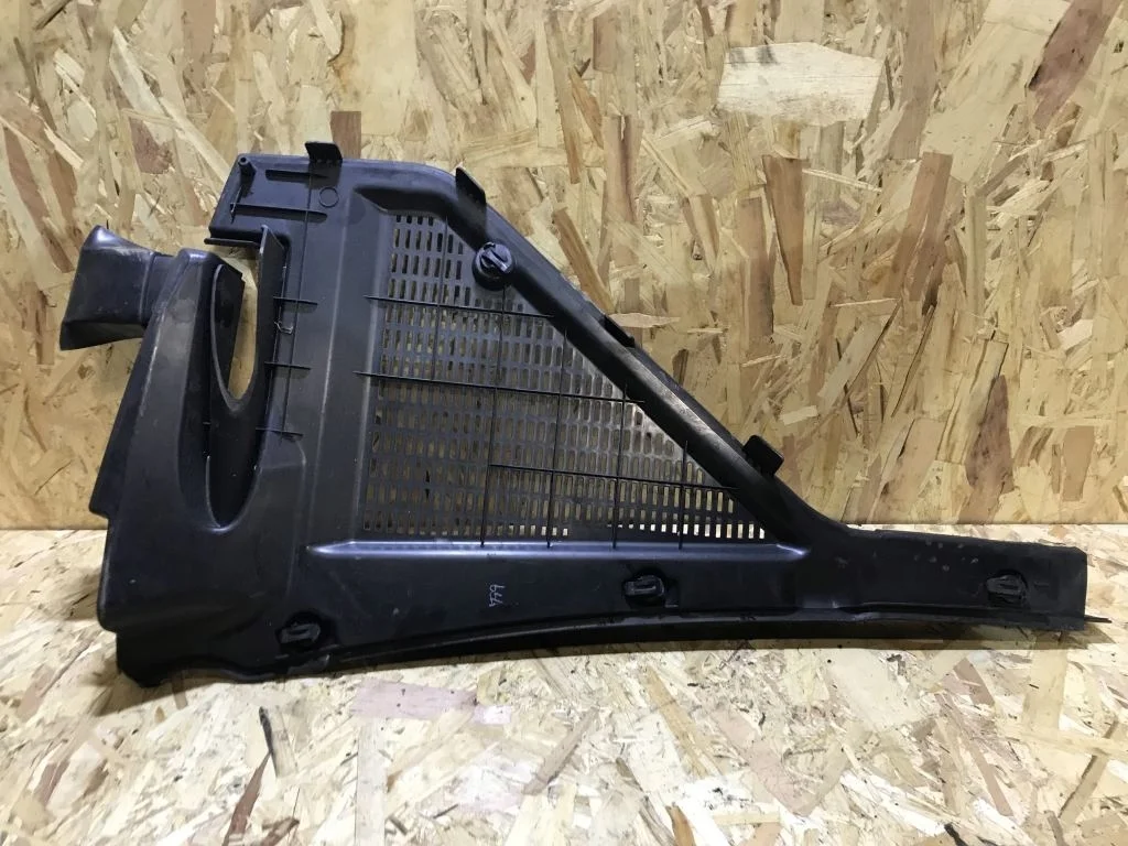 Крышка корпуса фильтра (Жабо) BMW X5 X6