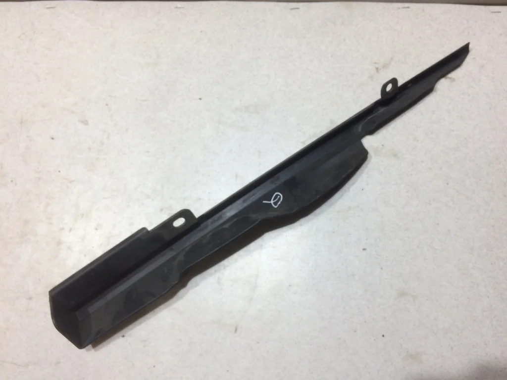 Накладка крыла передняя левая Nissan Qashqai J10