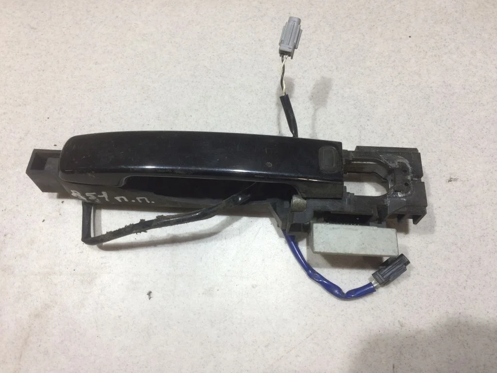 Ручка двери правой Nissan Pathfinder R51