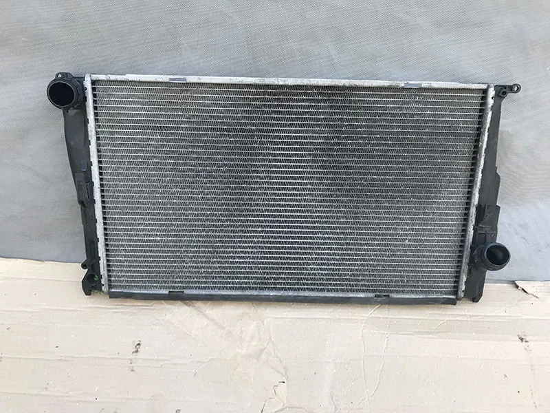 Радиатор охлаждения BMW E87 E90 X1 E84