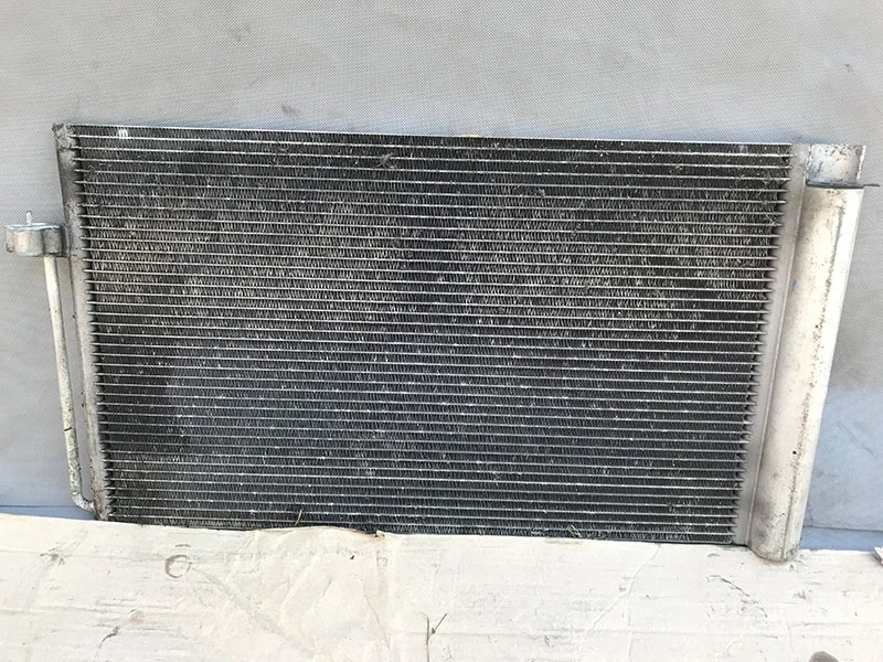 Радиатор кондиционера BMW E60 E61 E65