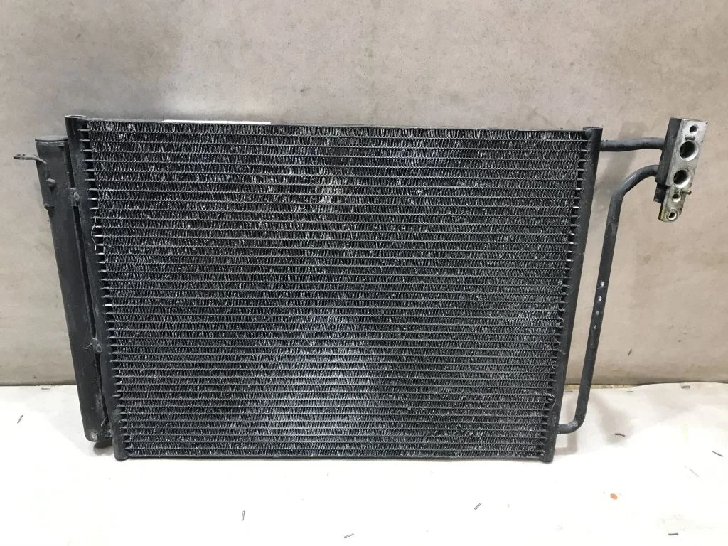 Радиатор кондиционера BMW X5 E53