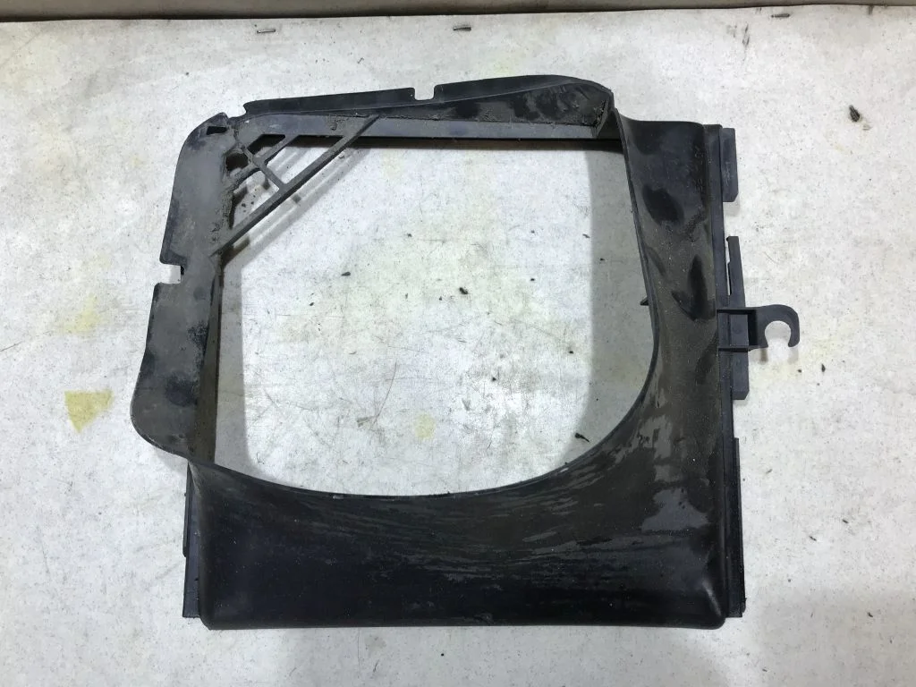 Воздуховод интеркулера VW Touareg  3.0