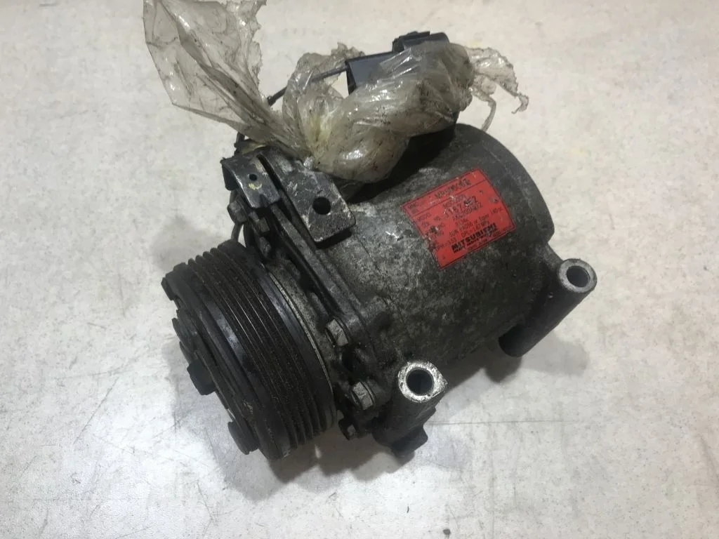 Компрессор Mitsubishi Carisma