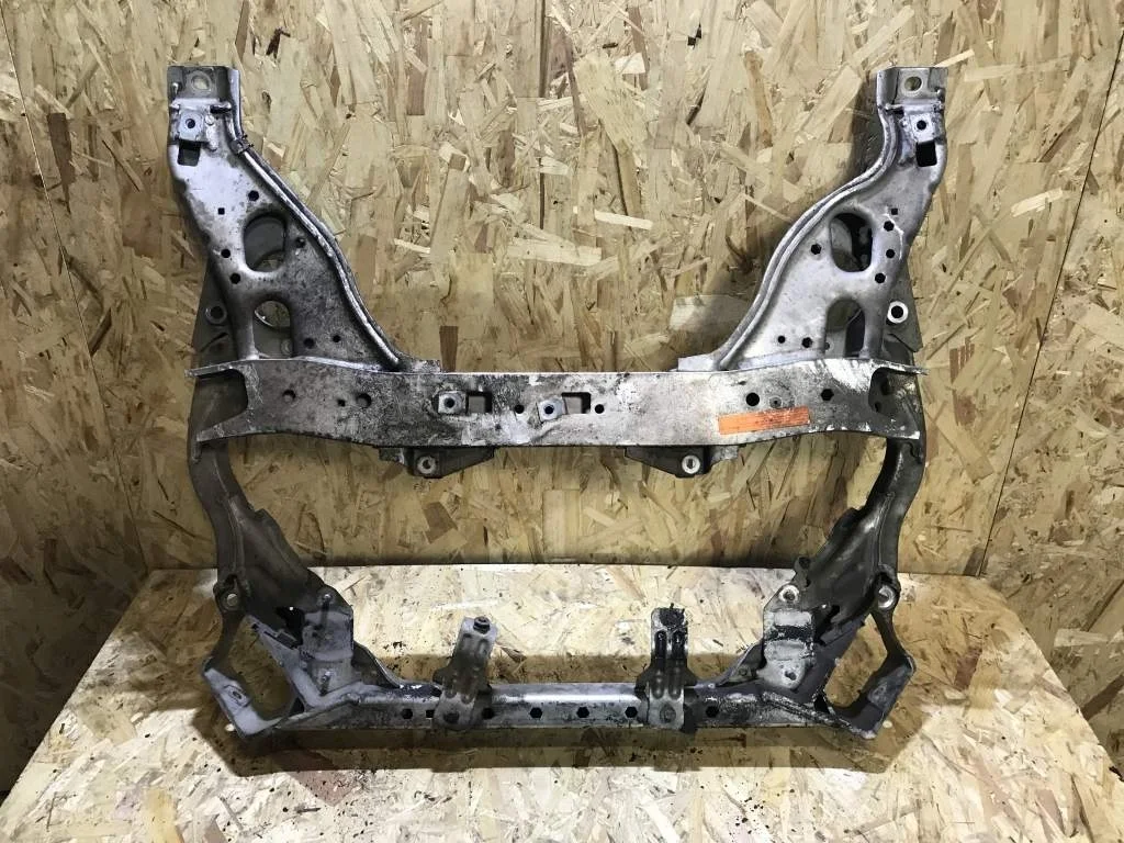 Балка переднего моста (подрамник) BMW E87 E90