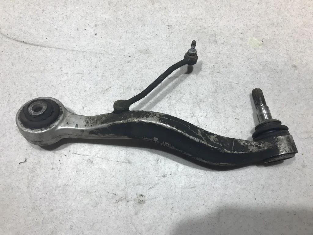 Рычаг передний нижний правый BMW E65