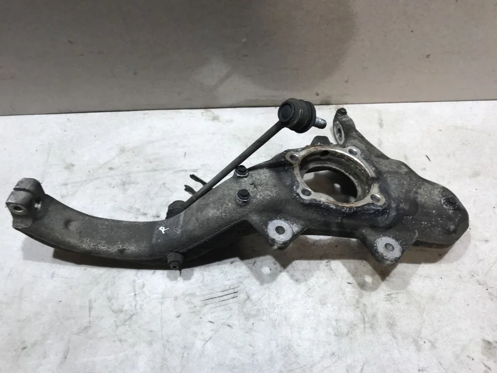 Кулак поворотный передний правый BMW X5 E70