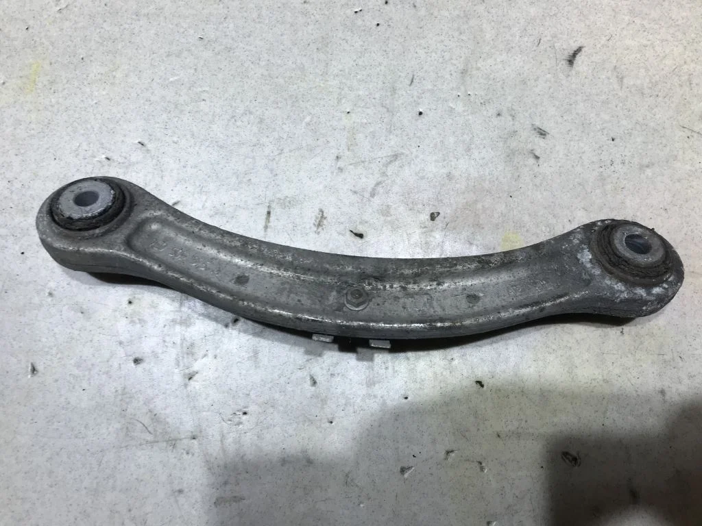 Рычаг задний верхний VW Touareg