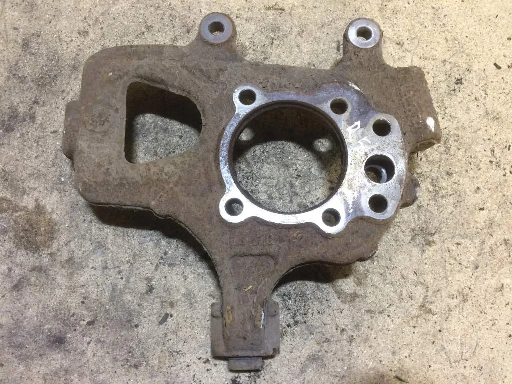 Кулак задний L Nissan Pathfinder R51 43019EB300