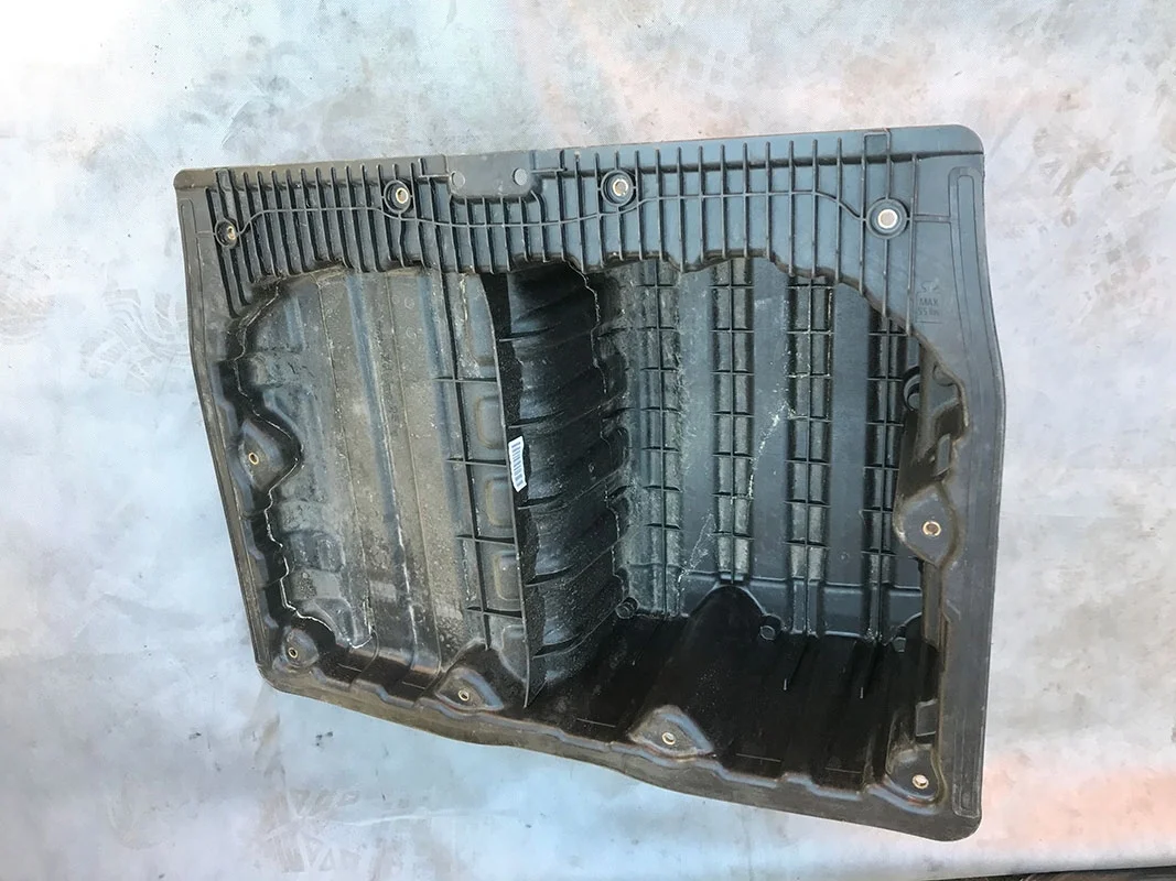 Контейнер в багажник BMW E90 E91