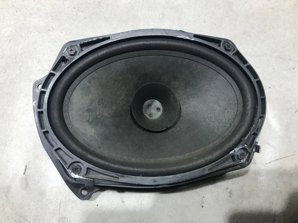 Динамик передний правый Nissan Pathfinder R51