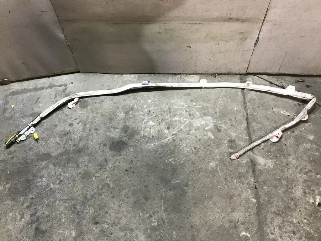 Шторка левая airbag VW Touareg 2006