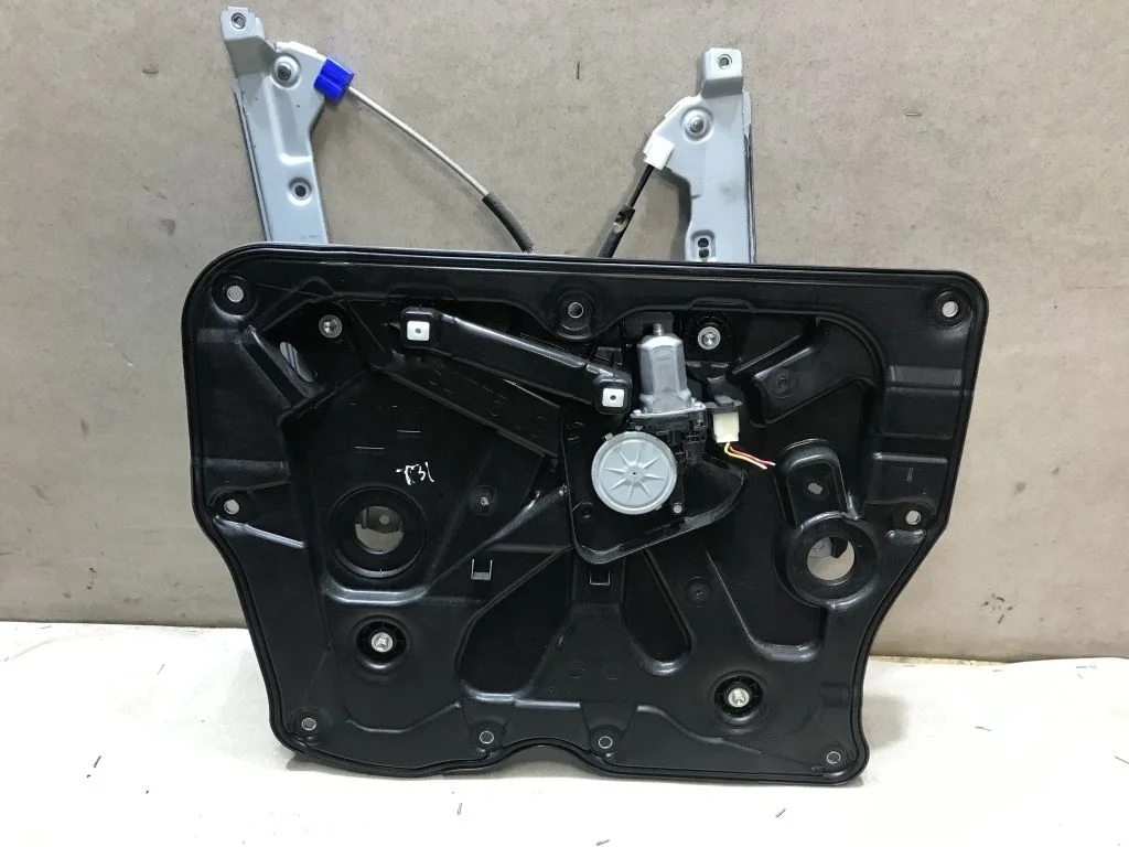 Стеклоподъемник левый Nissan X-Trail 31