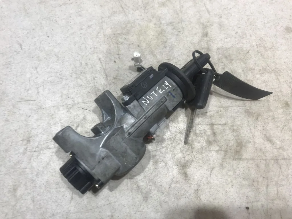 Замок зажигания с ключом Nissan Note E11