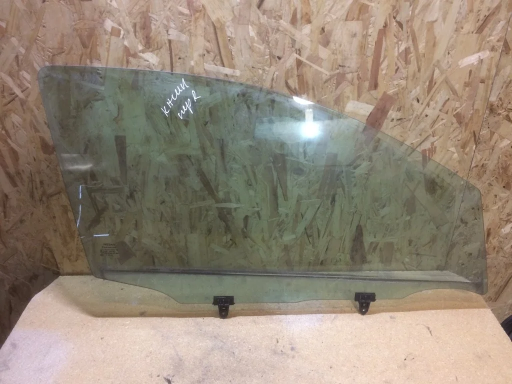 Стекло переднее правое Nissan Qashqai J10