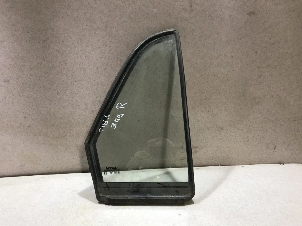 Стекло двери задней правой Nissan Tiida С11