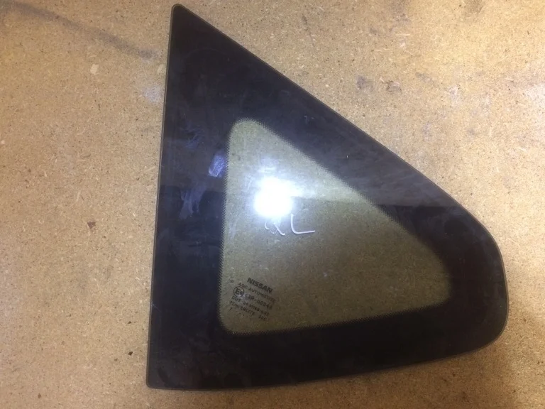 Форточка левая Nissan Qashqai J10