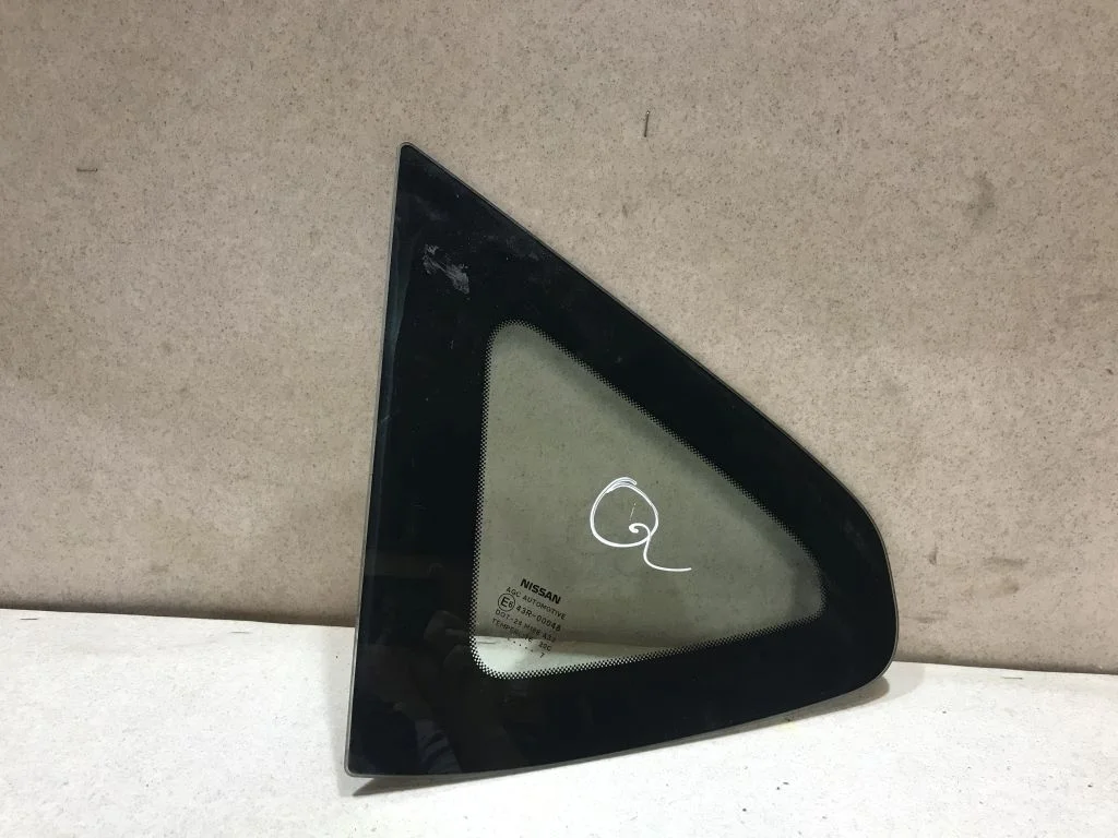 Стекло кузовное левое Nissan Qashqai J10
