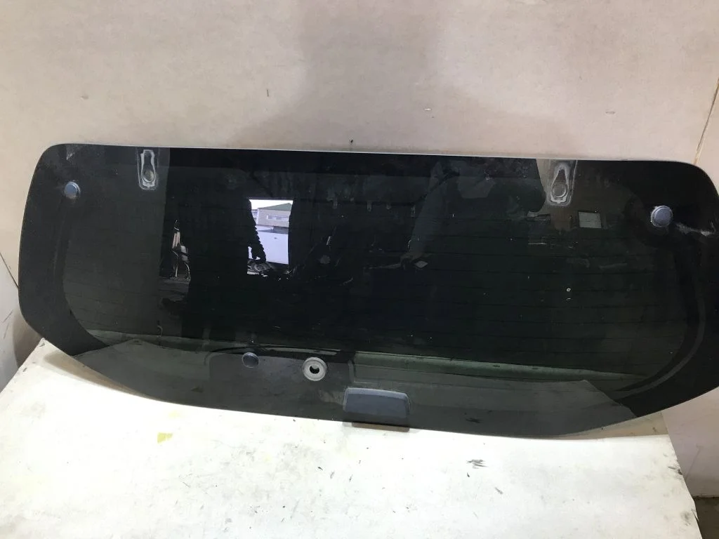 Стекло багажника Nissan Pathfinder R51 90300ZP40A
